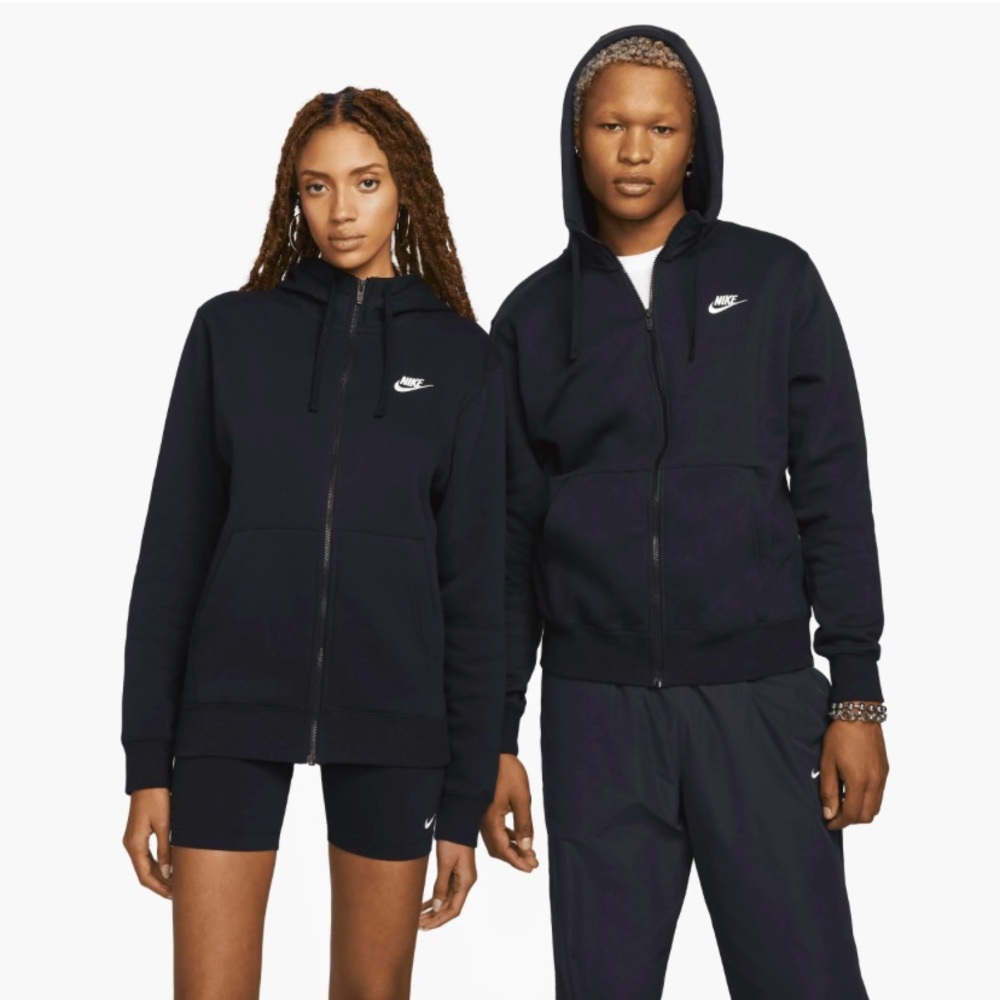 ✨ NIKE BLACK ZIP UP HOODIE ✨